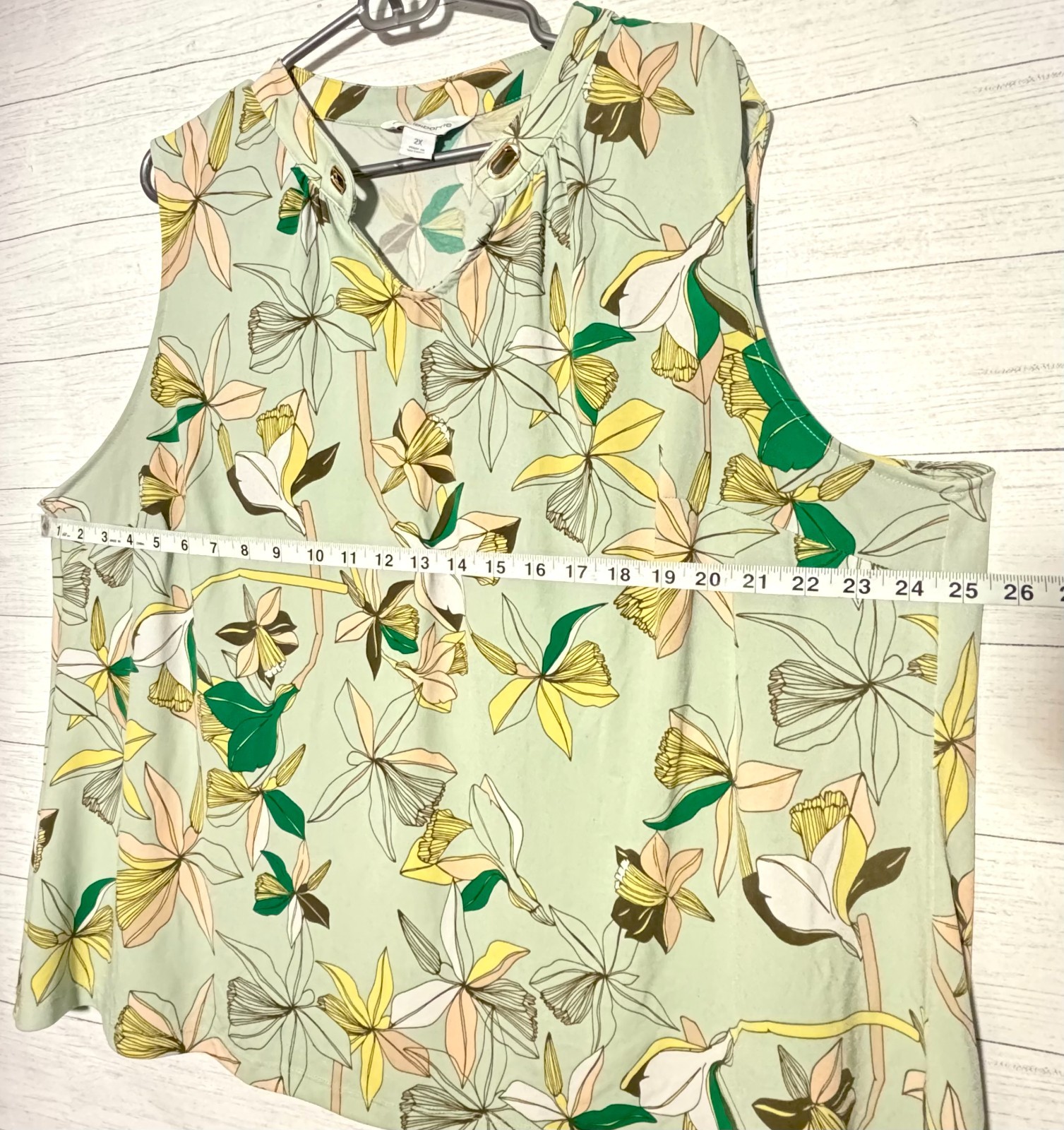 Liz Claiborne Sleeveless Shirt Womens 2X Green Sage Floral Color Work Office