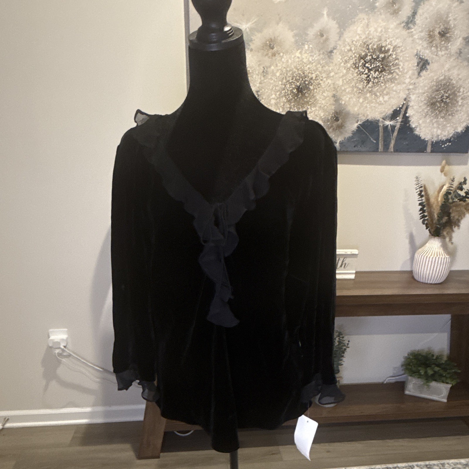 ECI New York Black Velvet Ruffle V-Neck Long Sleeve Pullover Blouse XL