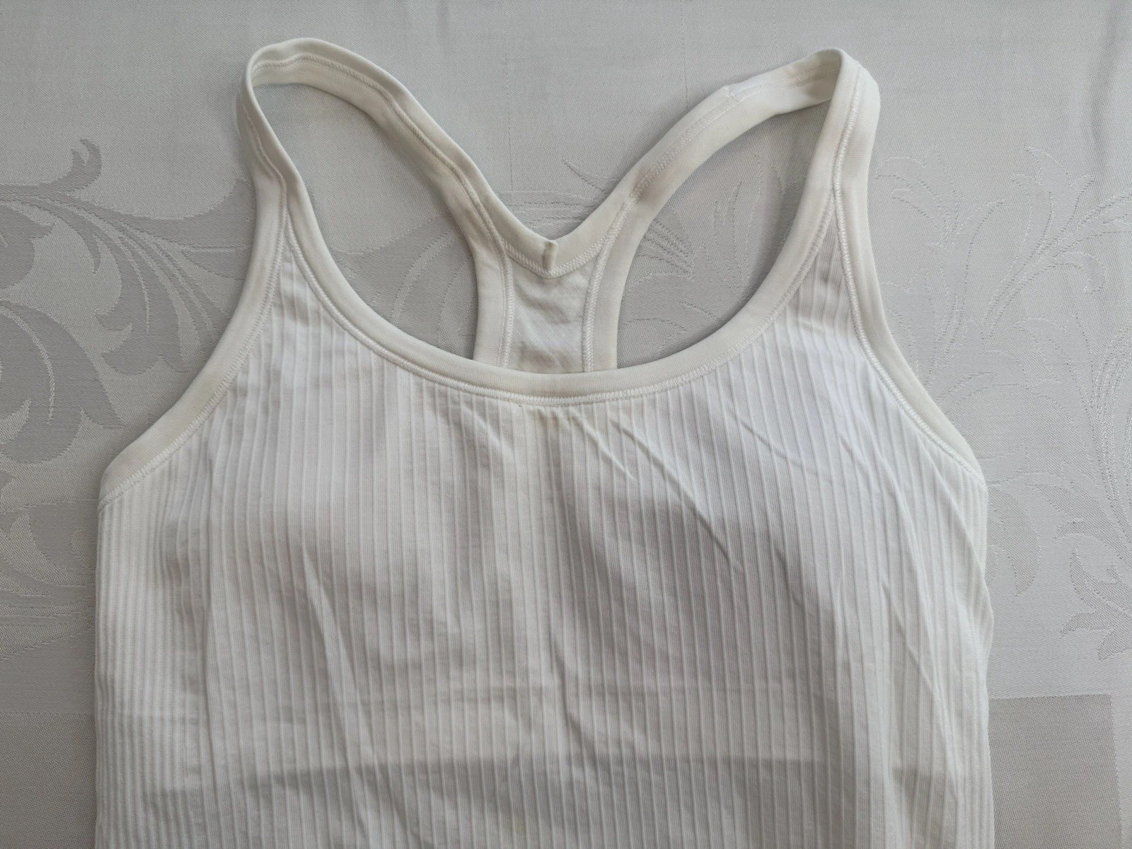 Lululemon Ebb To Street Tank Top Racerback athletic workout Size 6 B/C cup WHITE