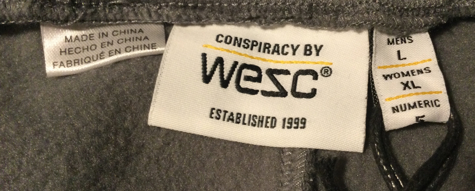 Wesc Unisex Gray Cargo Elastic Waist Shorts..Size Mens Large/Women’s X-Large