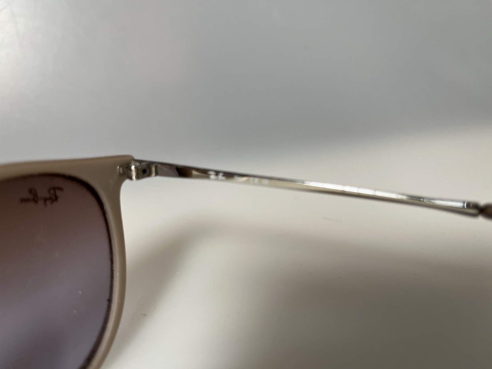 Ray-Ban Erika RB4171 6000/68 Beige Round Sunglasses FRAME 54-18