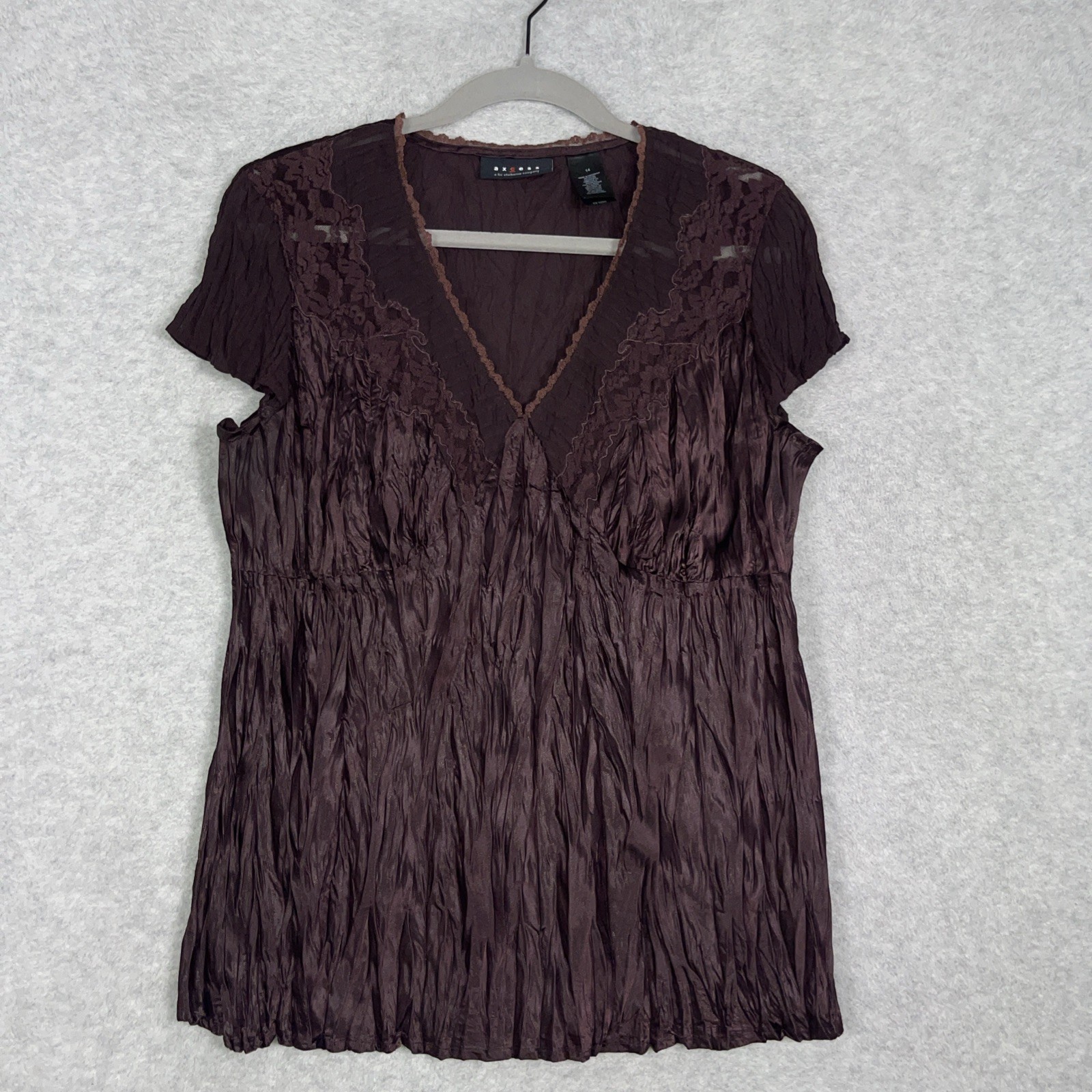 Axcess Womens Crinkle Lace Trim Top Size
