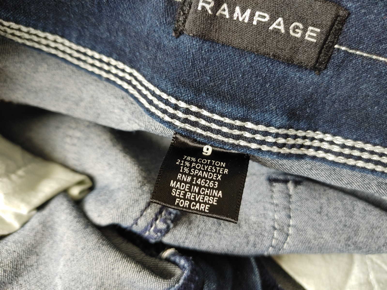 RAMPAGE “WES” Ladies 9 Skinny Stretch High Rise Jeans Dark Blue White Stitch EUC