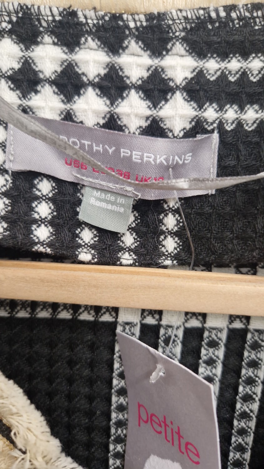 Dorothy Perkins Petite Tweed-Style Check Jacket – UK Size 10