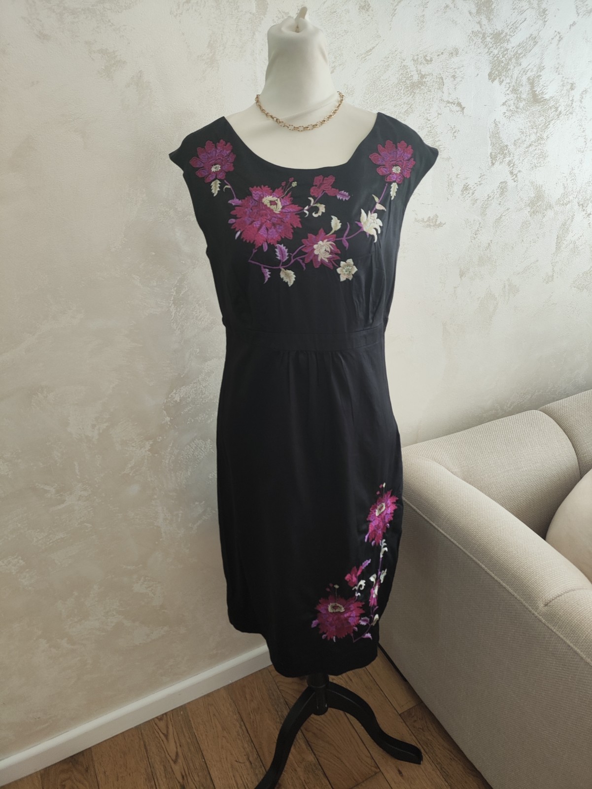 Monsoon Knee Dress Size 14 Womens Black Pink Summer Occasion Party Embroidered