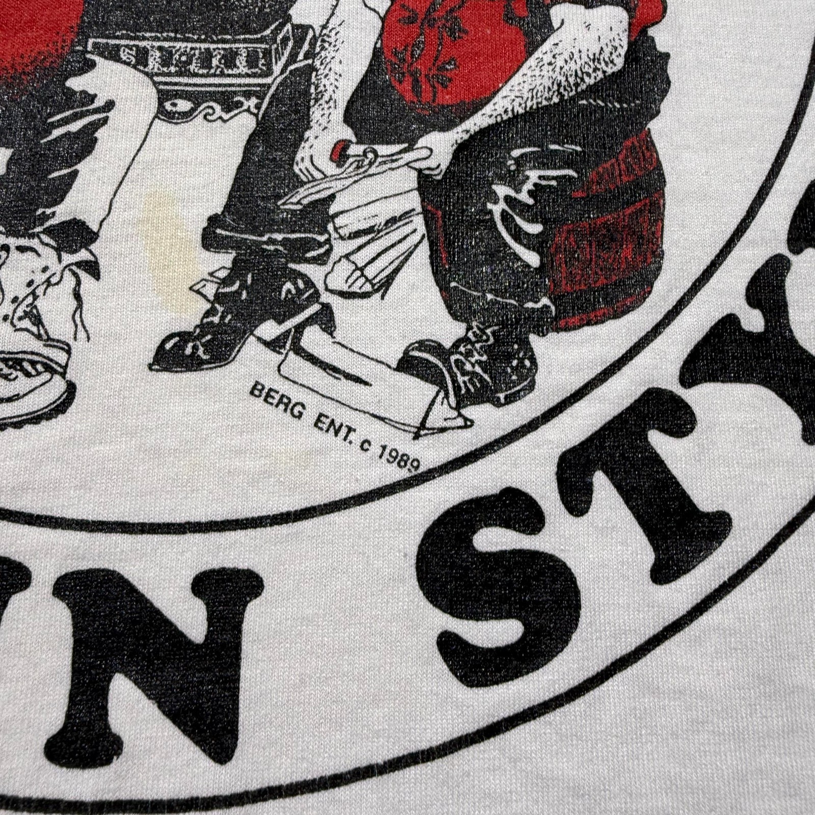 Vintage 1989 Maine Potbellies Are Back In Style Humor Beer Graphic T-Shirt – 2XL