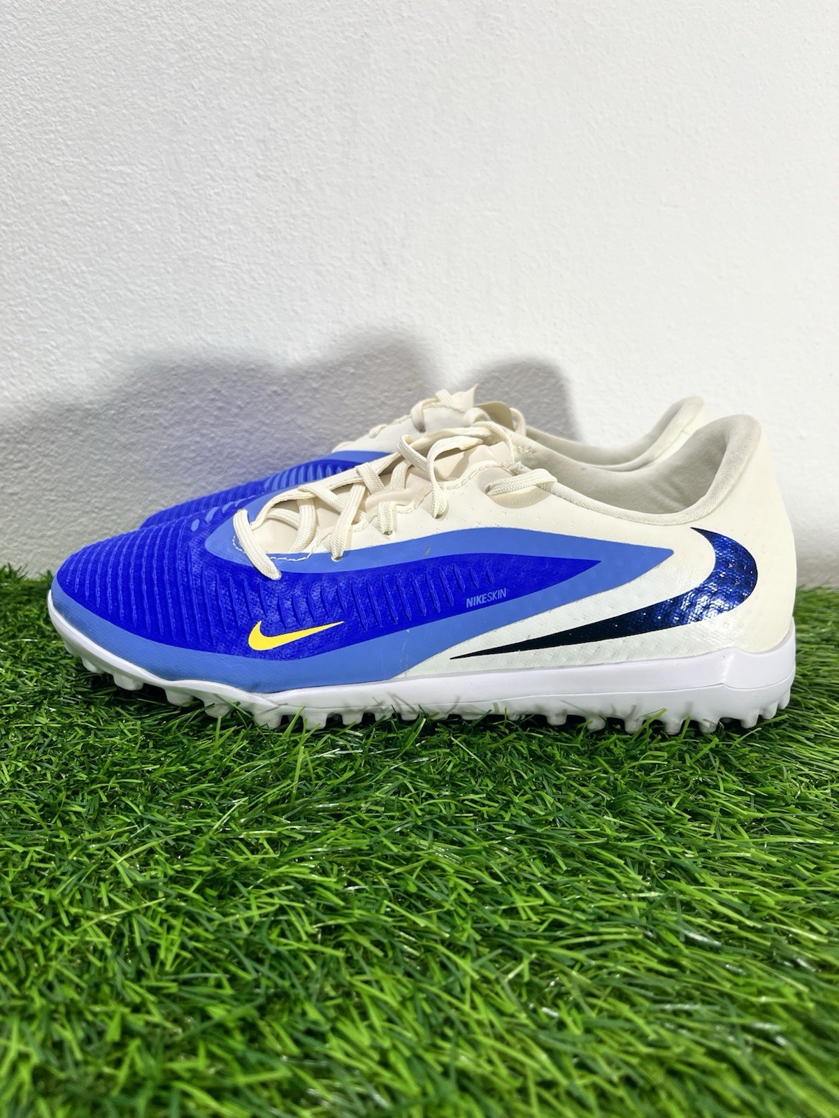 Nike Phantom 6 Abrasion Resistant Soccer Shoes Men HQ2327-400 Size M7.5/W9