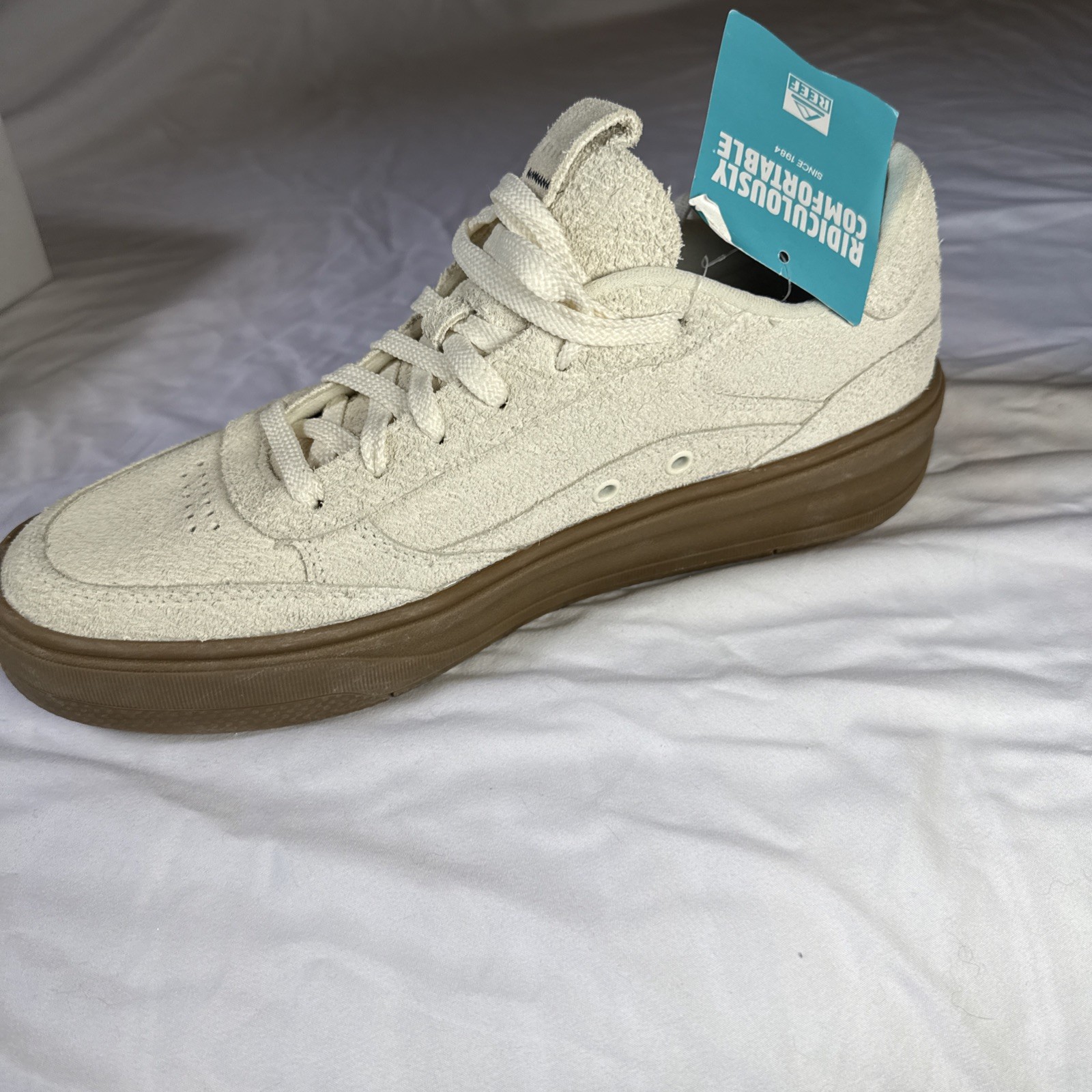 Reef Bom Dia Leather Sneakers Mens Size 9 Vintage White Premium Suede Gum Shoes