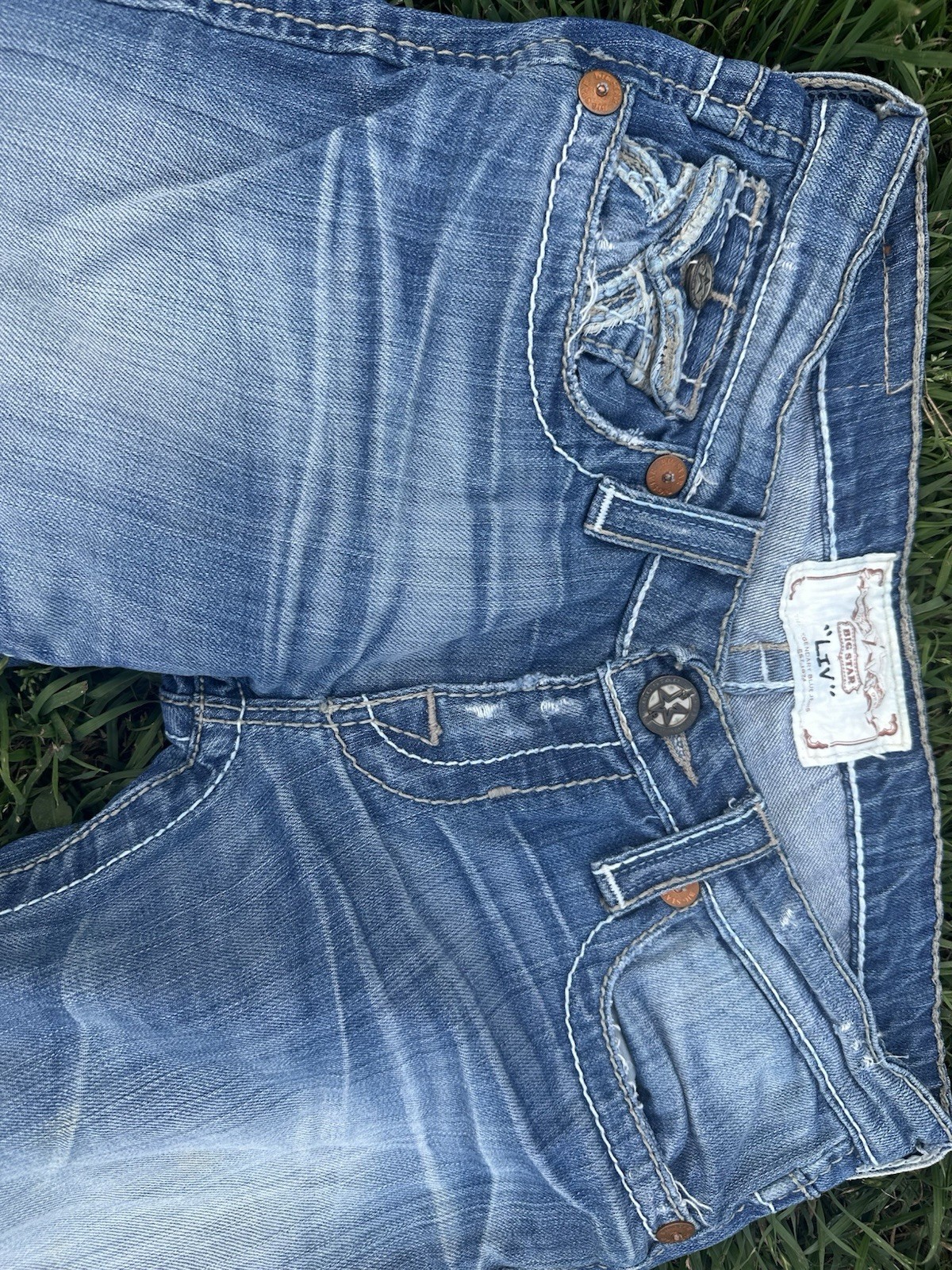 Ladies Big Star “LIV” Bootcut Jeans Size 27 Distressed Denim X 27 Inseam HOT!