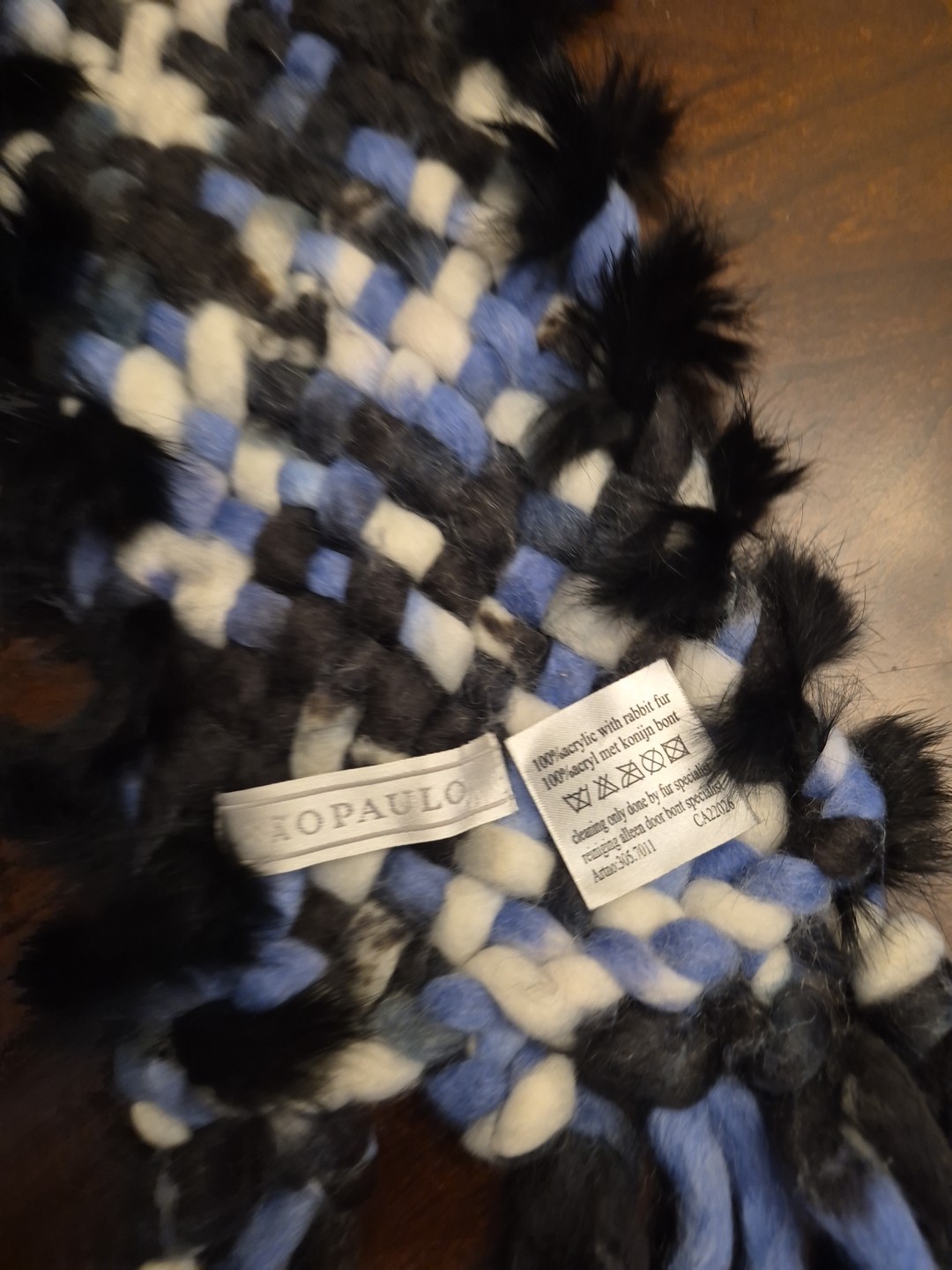 SAOPAULO Genuine Rabbit Fur Crocheted Scarf Tasseld 70″ L x 7″W NWOT