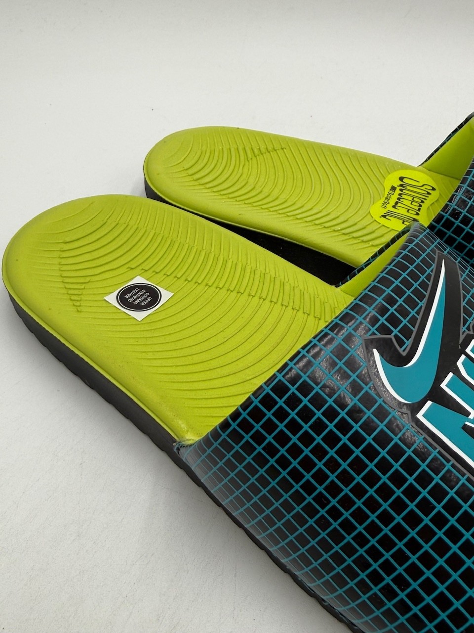 Nike KAWA SLIDE SE1 Black/Aqua Unisex Kids’ NEW Sandal Green Multiple Sizes