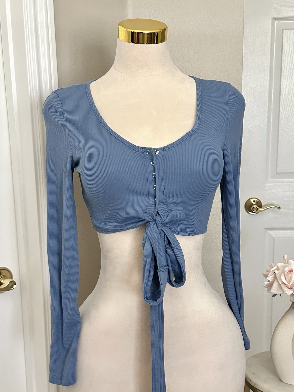 Love Tree Blue Ribbed Long Sleeve Crop Top w/ Snap-Button Front & Wrap Tie Sz S