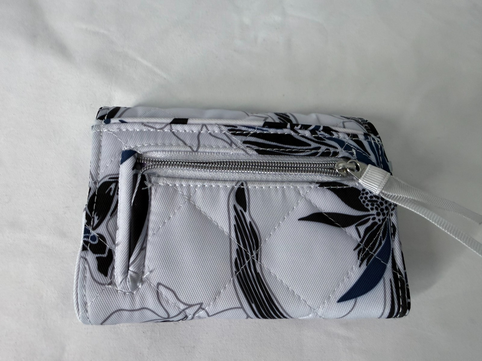 Vera Bradley Trifold Wallet – Twilight Garden
