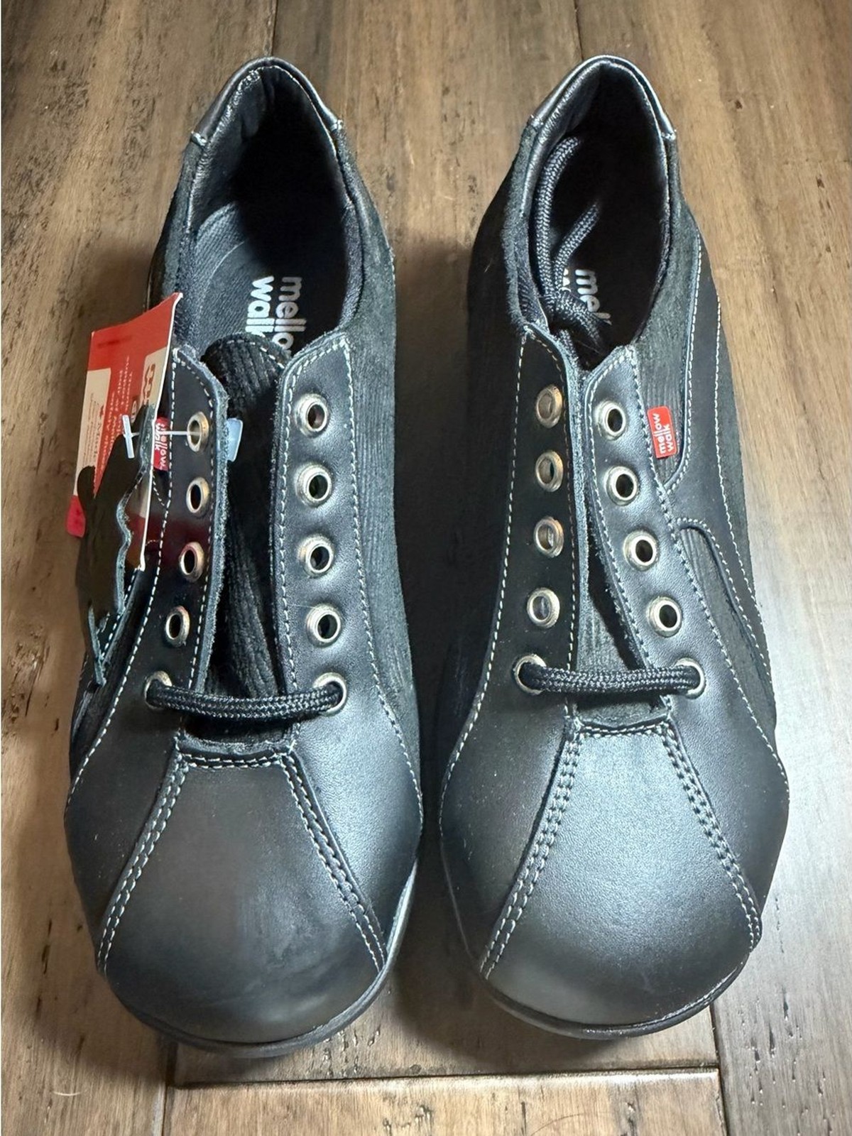 Mellow Walk Daisy Women’s Black Shoes with Contrast Stitching Size 5/35 BNWT