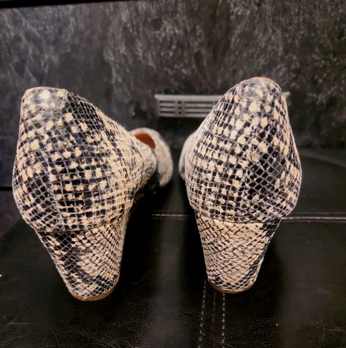 Vionic Orthaheel Leather Snakeskin Reptile Print Antonia Wedge Pumps Shoes Sz 8