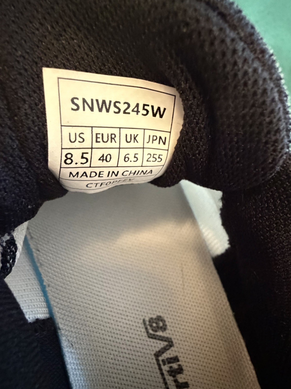 Women’s off White Super Comfy Nortiv8 Tennis Sz 8.5