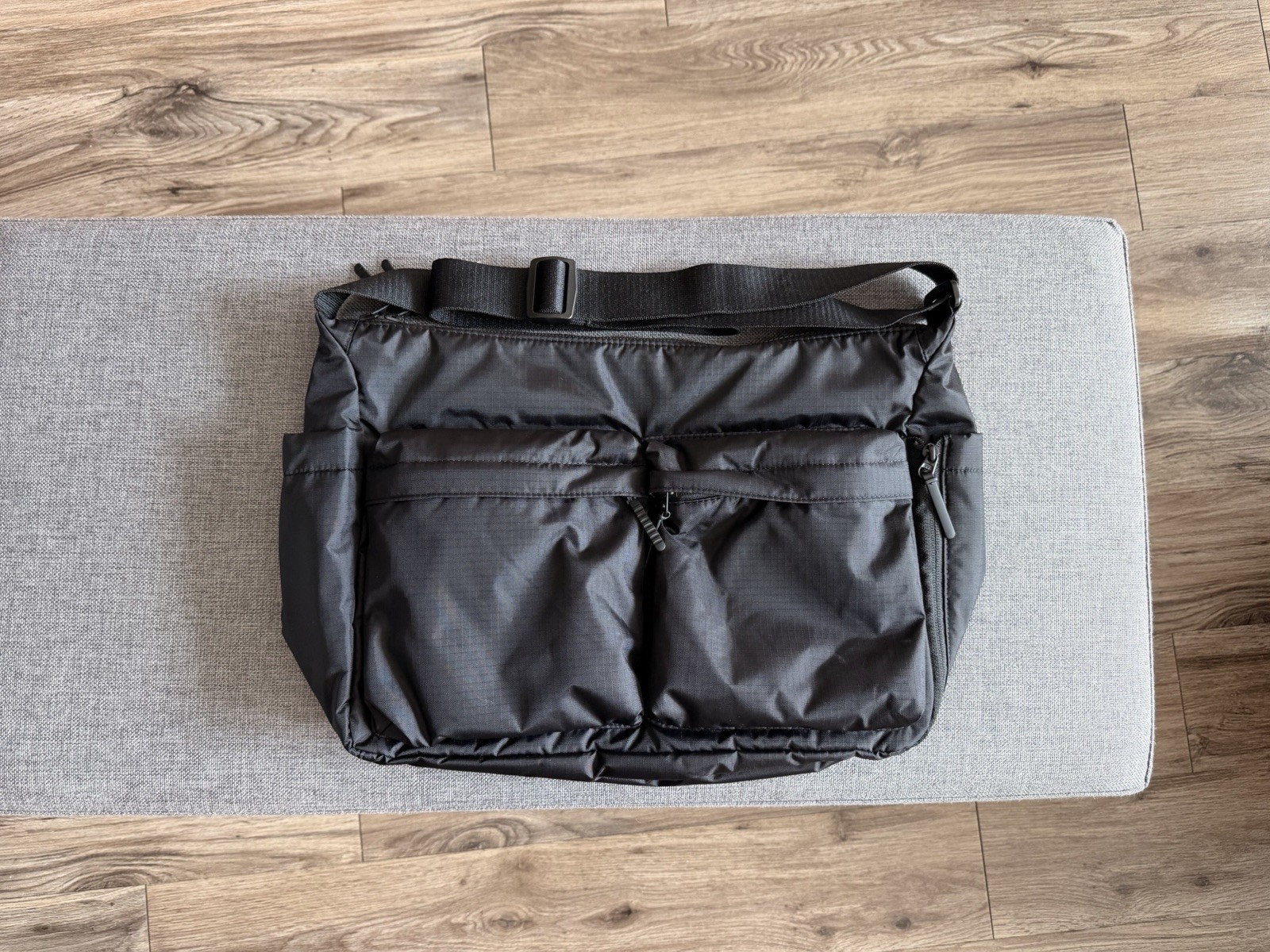 UNIQLO Shoulder Bag Multi-Pocket Black Unisex
