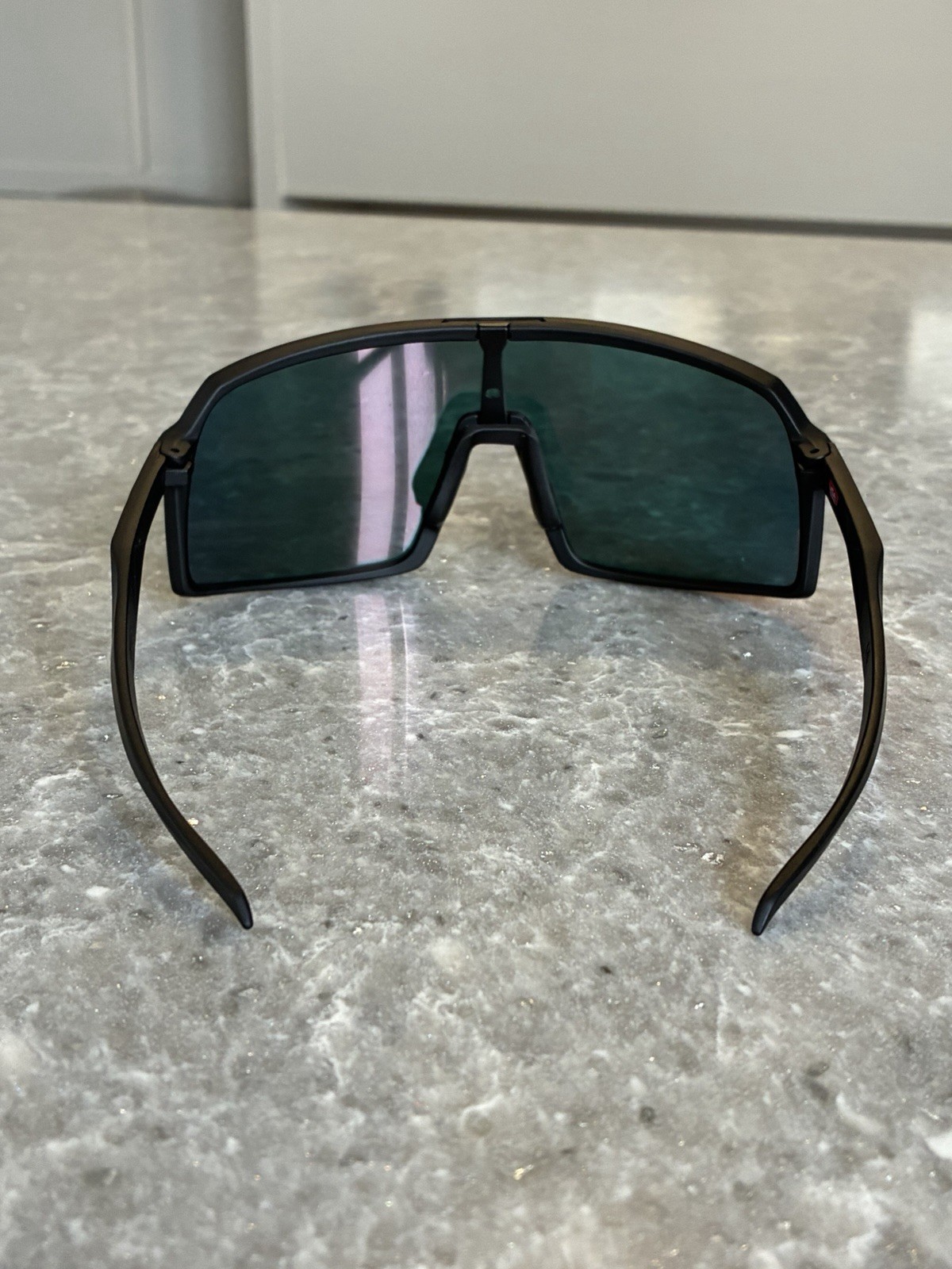 NEW OAKLEY OO9406 Sutro Rectangular Sunglasses Black frame – Orange Prizm lens