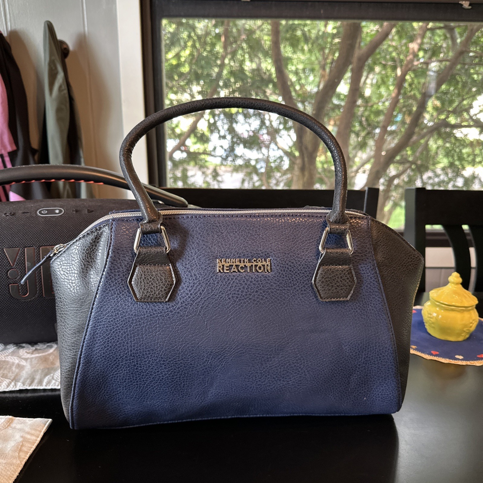Kenneth Cole Reaction Purse Navy & Black Silver Zipper NWOT
