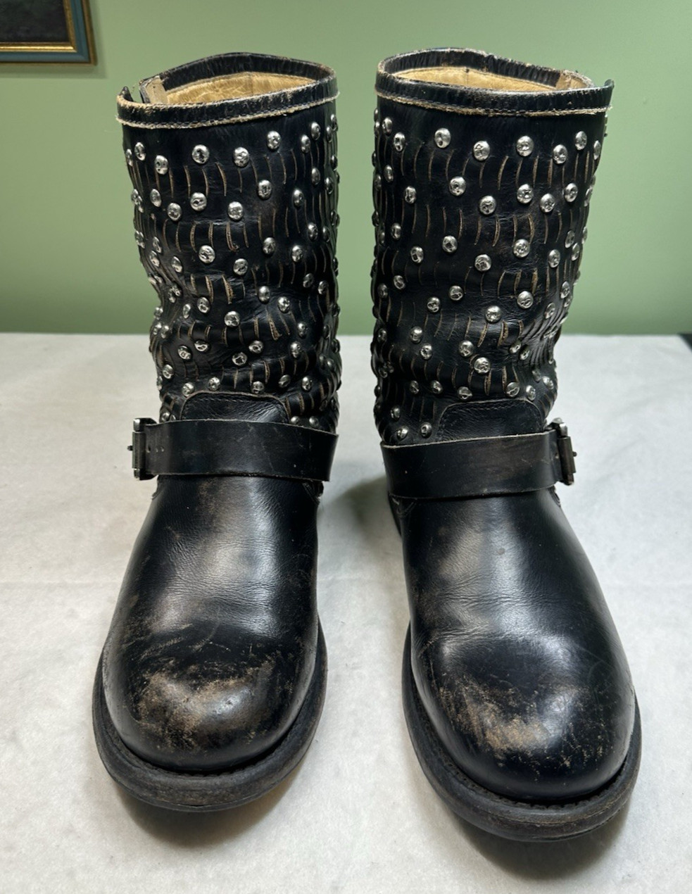 Frye Jenna Cut Stud Short Moto Boots Wms Size 9.5B, Retail $428 Distressed Black