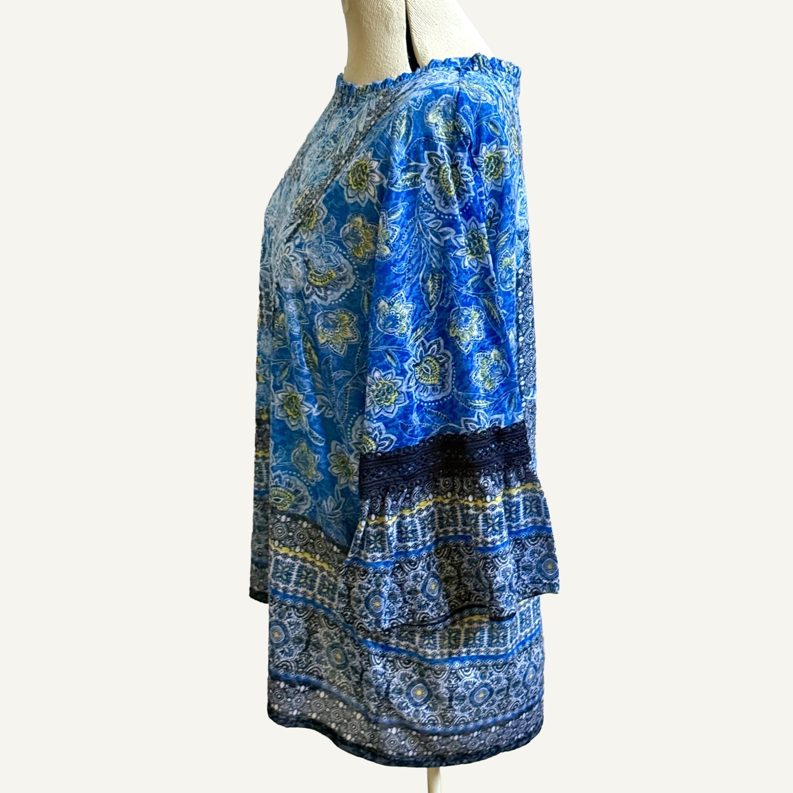RUBY RD 2X Top Unique BOHO Lightweight Crochet Ruffles Blue Floral Bell Sleeves
