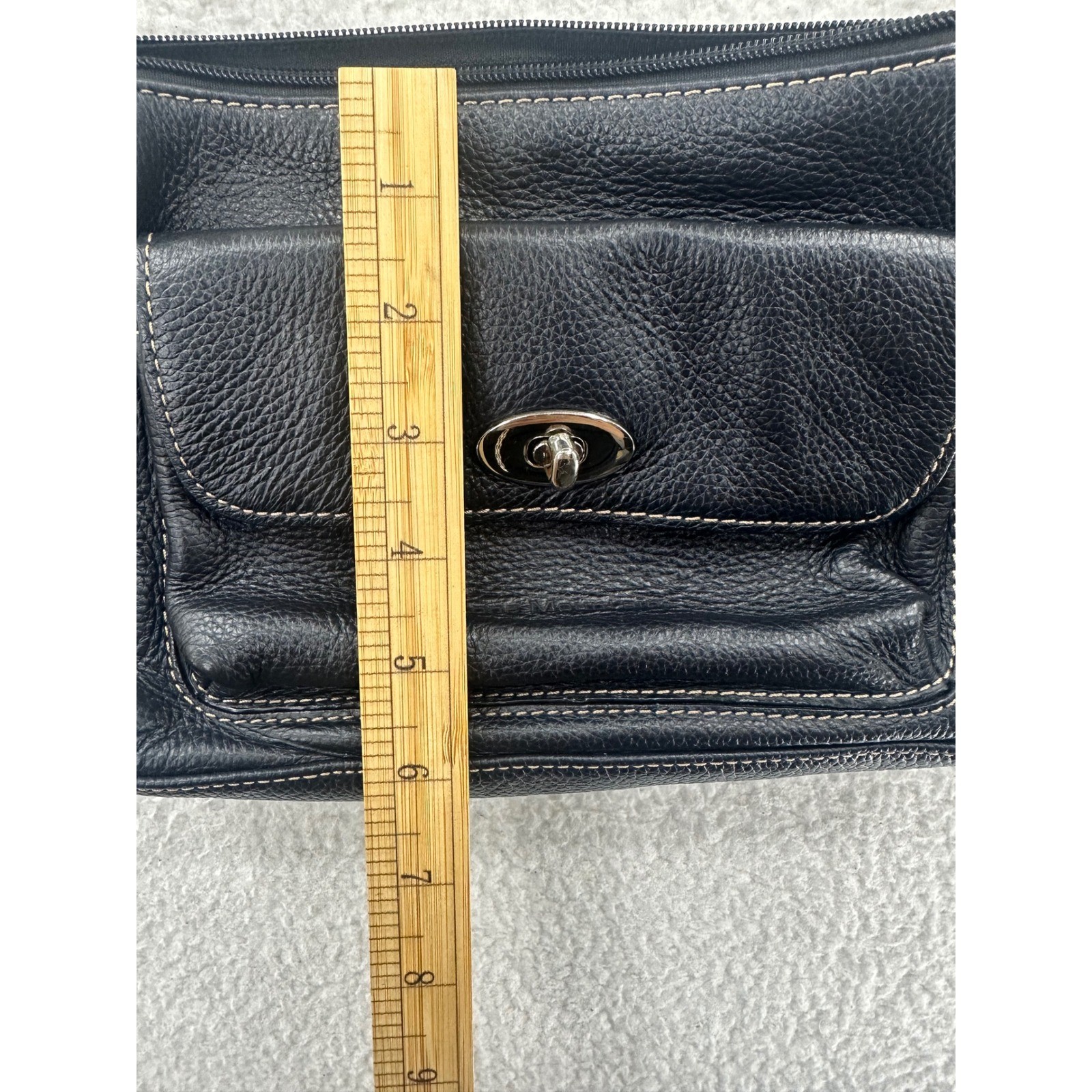 Stone Mountain Black Leather Shoulder Bag Purse Flap Twist Lock Top Zip