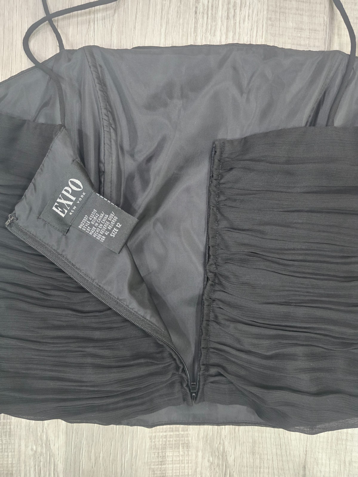 Expo New York 2 Pc Black Cropped & Ruched Top Set Women’s Size 12