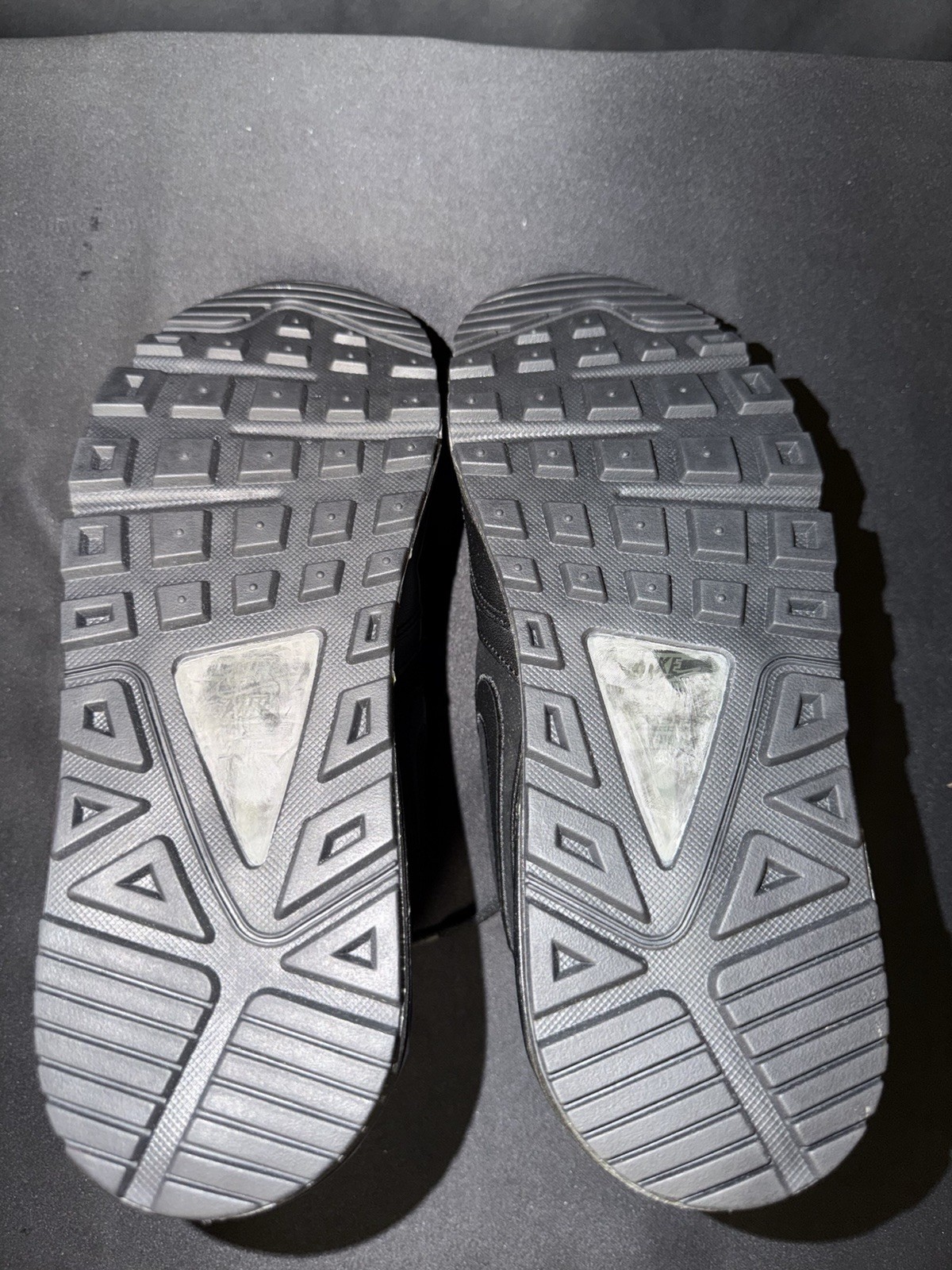 2007 Nike Air Max International M7.5/W9