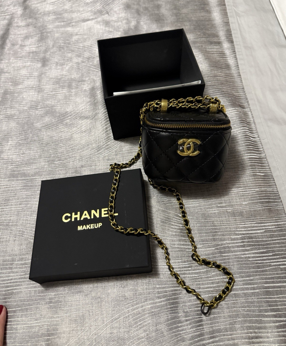CHANEL BEAUTY Makeup Mini Vanity Bag with Chain – Black Quilted