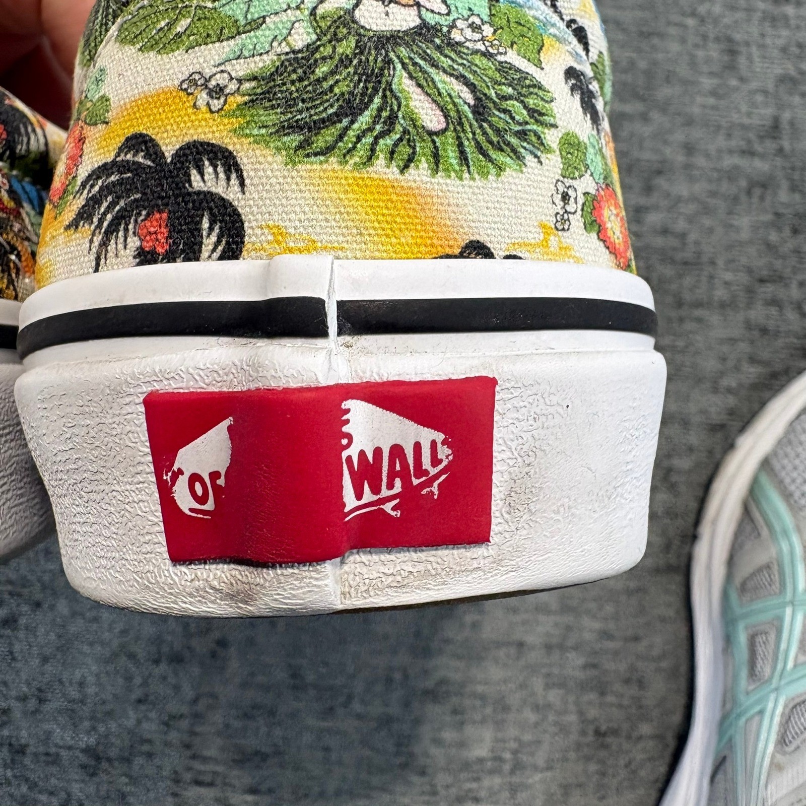 Vans Slip On Unisex Men 8 Women 9.5 Multicolor Hula Girl Tropical Beach Sunset
