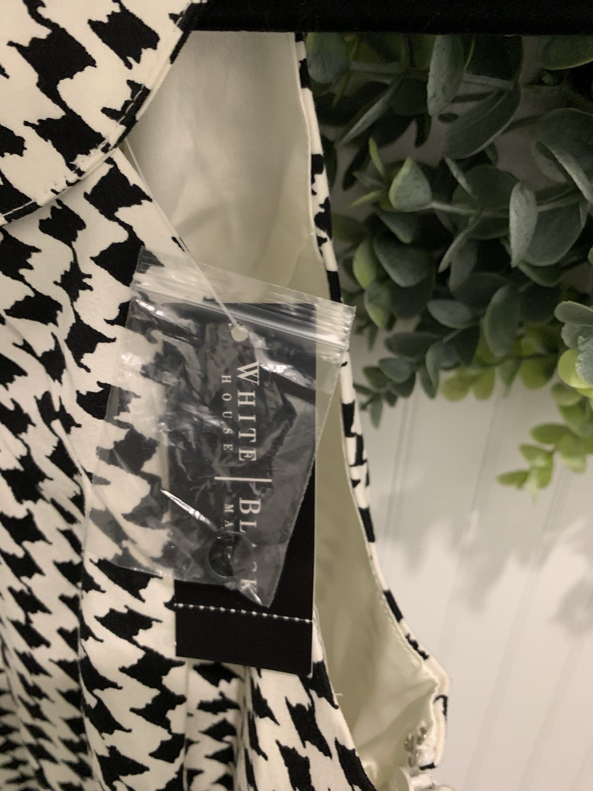 White House Black Market Halter Top Houndstooth 2 NWT Blk/ White