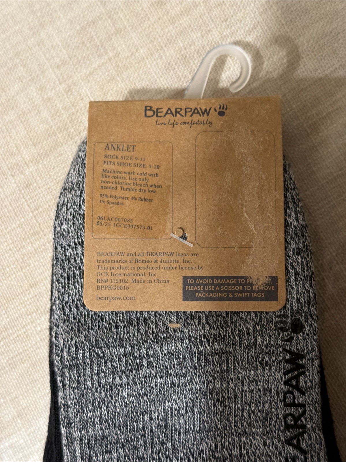 BEARPAW Super Soft Ruffle Support Anklet Socks Black/Grey/White – 5 Pair