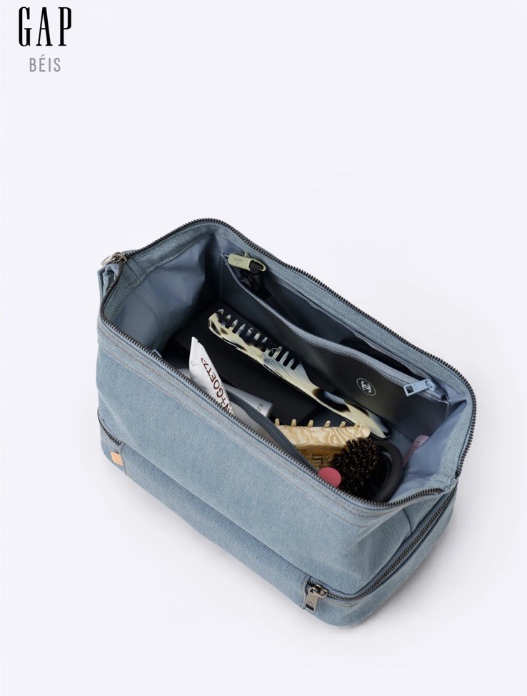 Gap x Beis The Dopp Kit