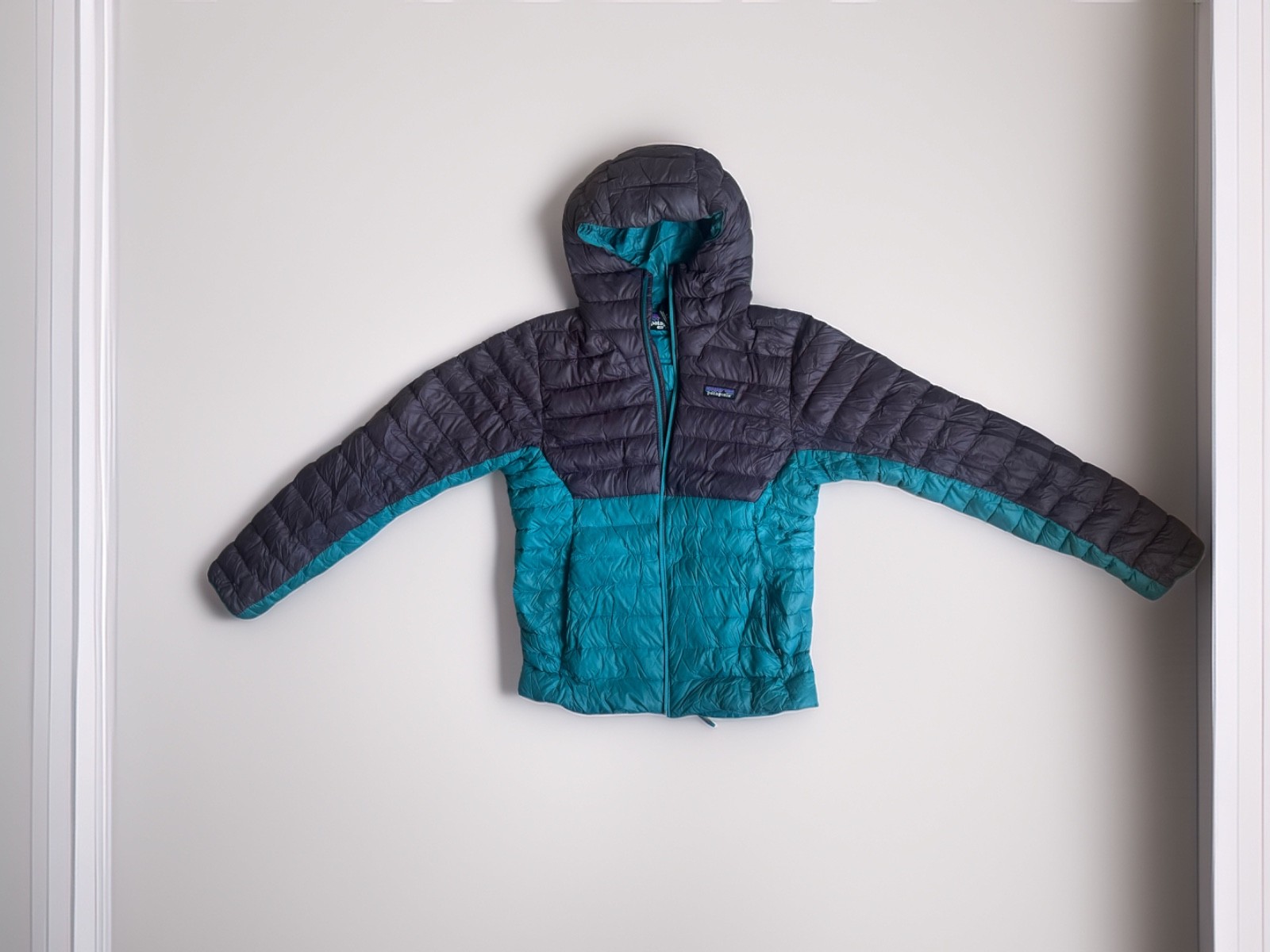 Patagonia Down Sweater Hoody Patagonia Men’s Small in Belay Blue