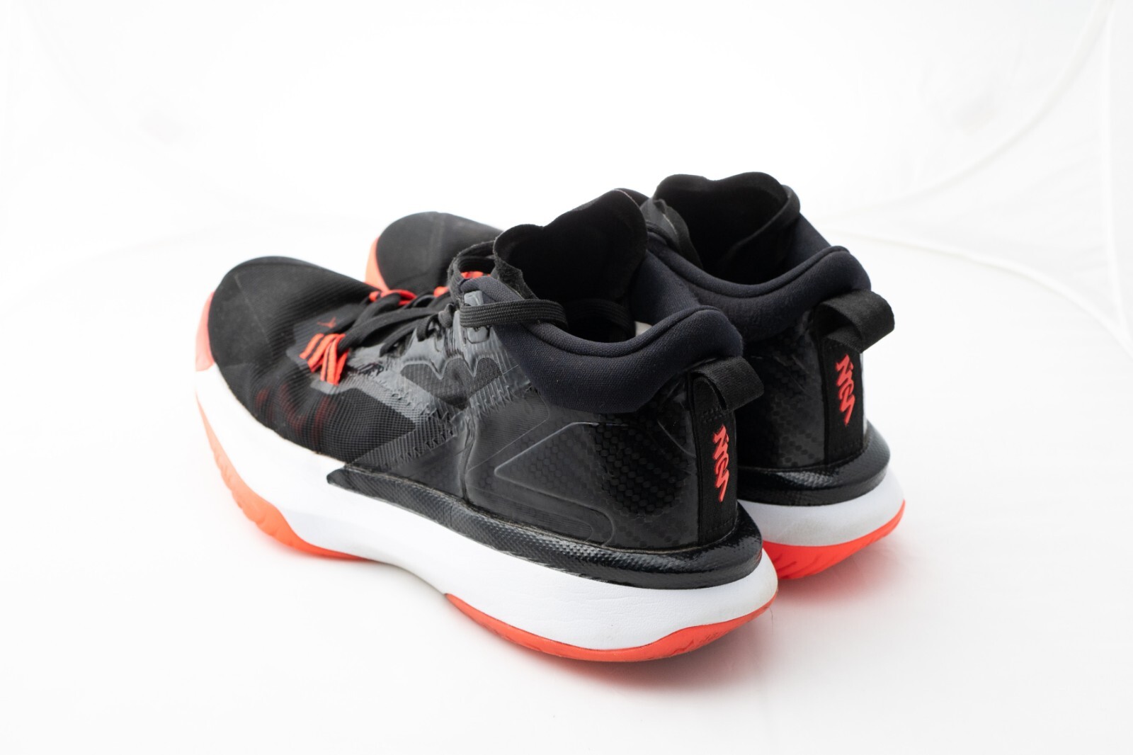 Jordan Zion 1 Black Size 9 – da3130006 comes with original box