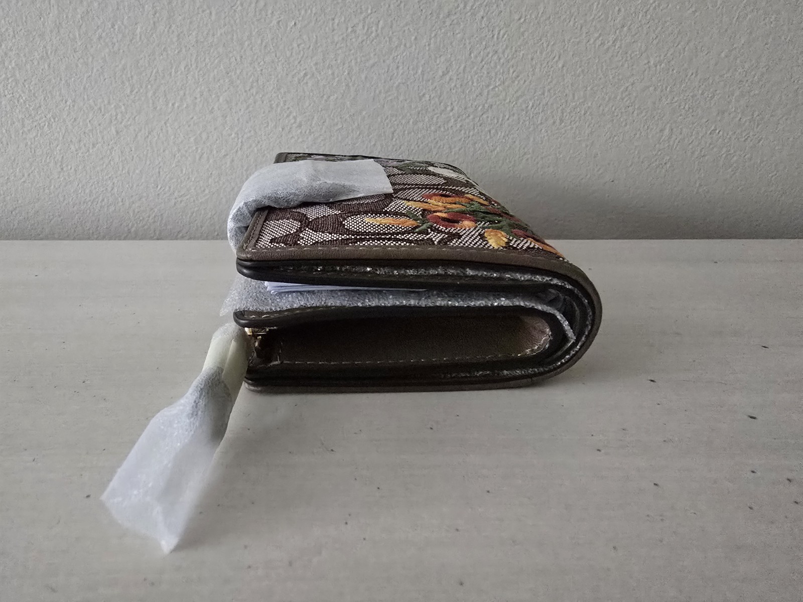 COACH CEC32 Medium Corner Zip Wallet Signature Jacquard w Floral Embroidery NWT