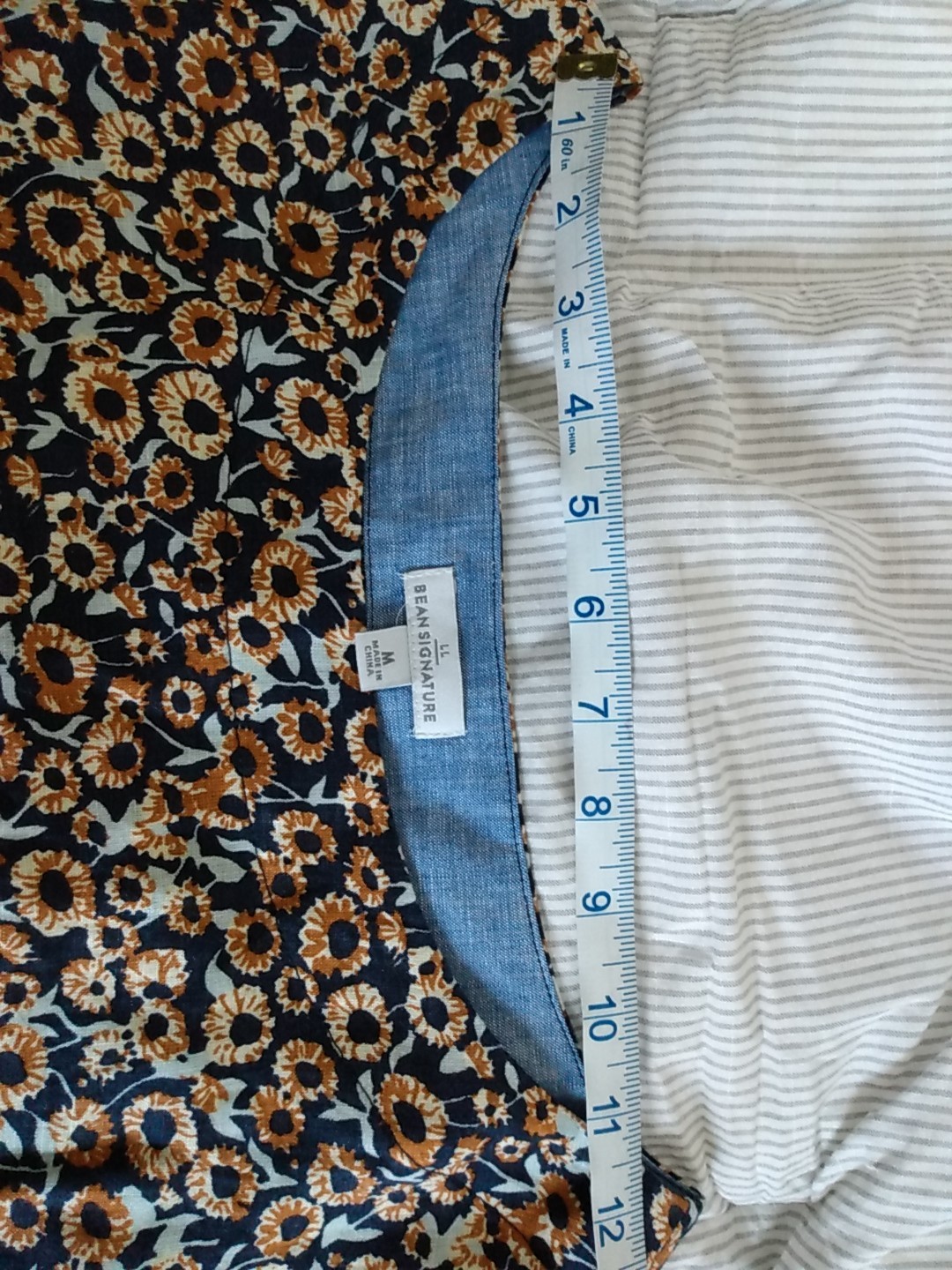 L.L. Bean Signature 100% Linen Navy Sunflower Short Sleeve Top Blouse Women’s M