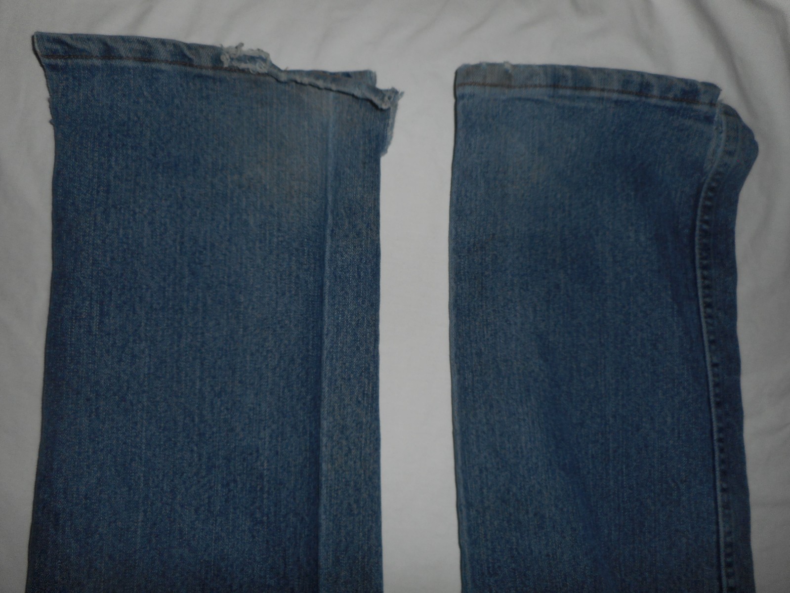 Wrangler 47MACMS Straight Leg Cowboy Stretch Distressed Jeans – Sz 36×36 – Slits