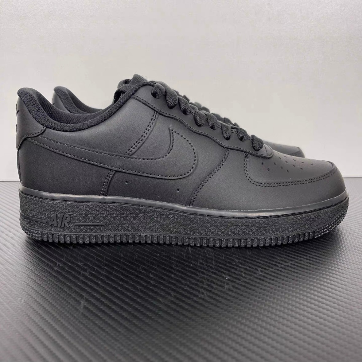 US Black Nike Air Force 1 07 Low Top Men’s Sneakers Shoes US 9.3