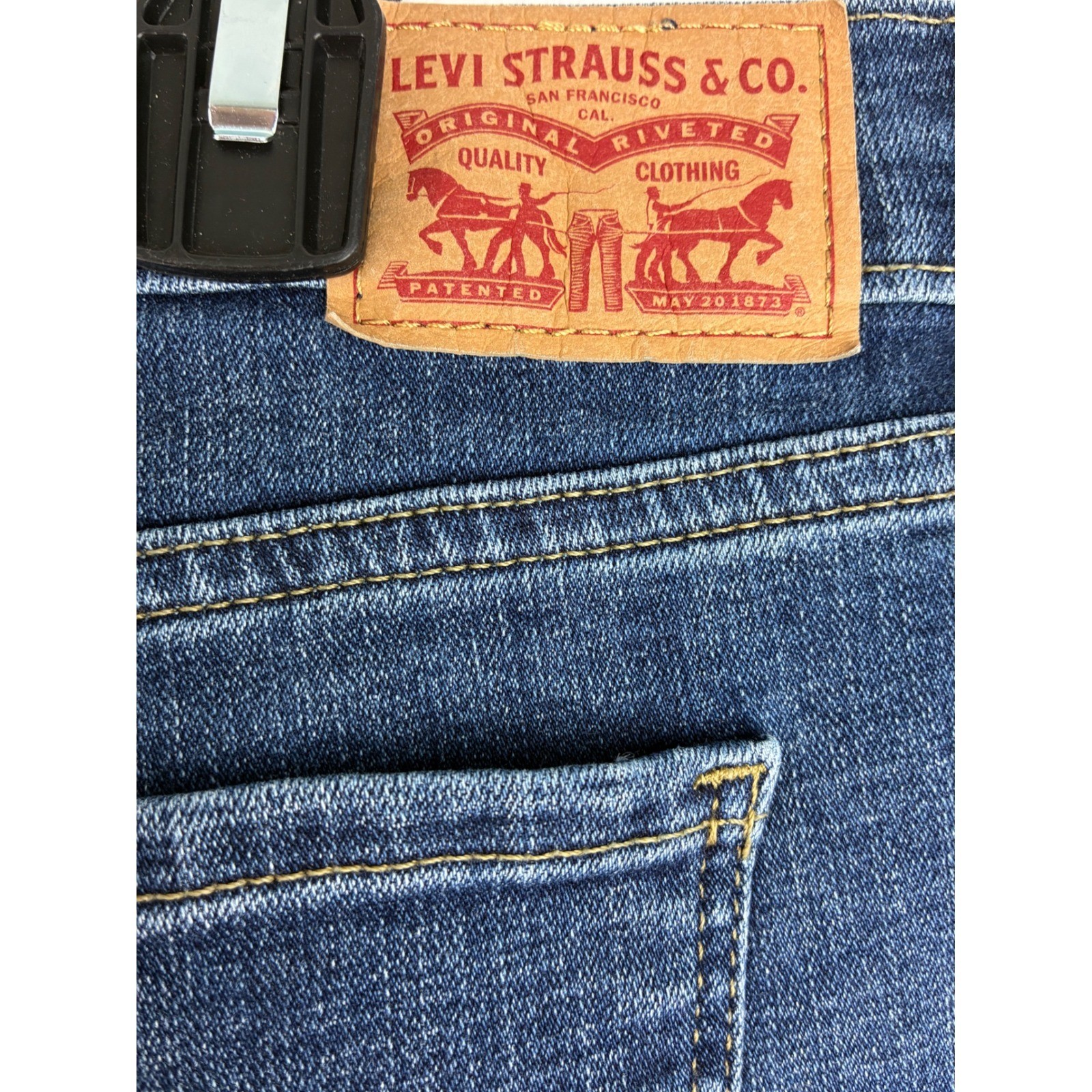 Levi’s 505 Straight Jeans Men’s 32×34 Medium Wash Denim Classic Fit