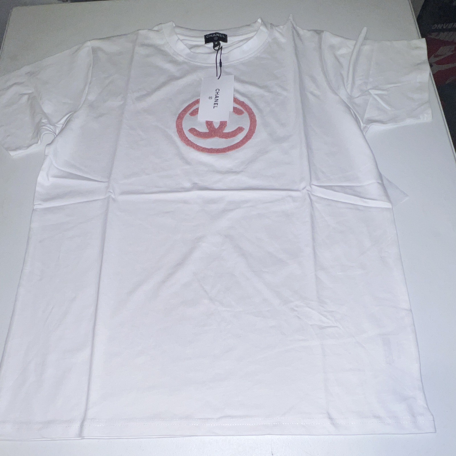 CHANEL Men’s White Red Logo Graphic Crew Neck Short Sleeve T-Shirt Size XL