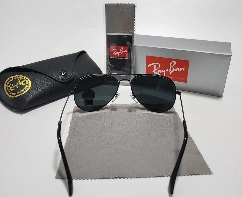 Ray-Ban RB3025 Aviator Sunglasses, Black Frame, 58-millimeter Gray Lenses
