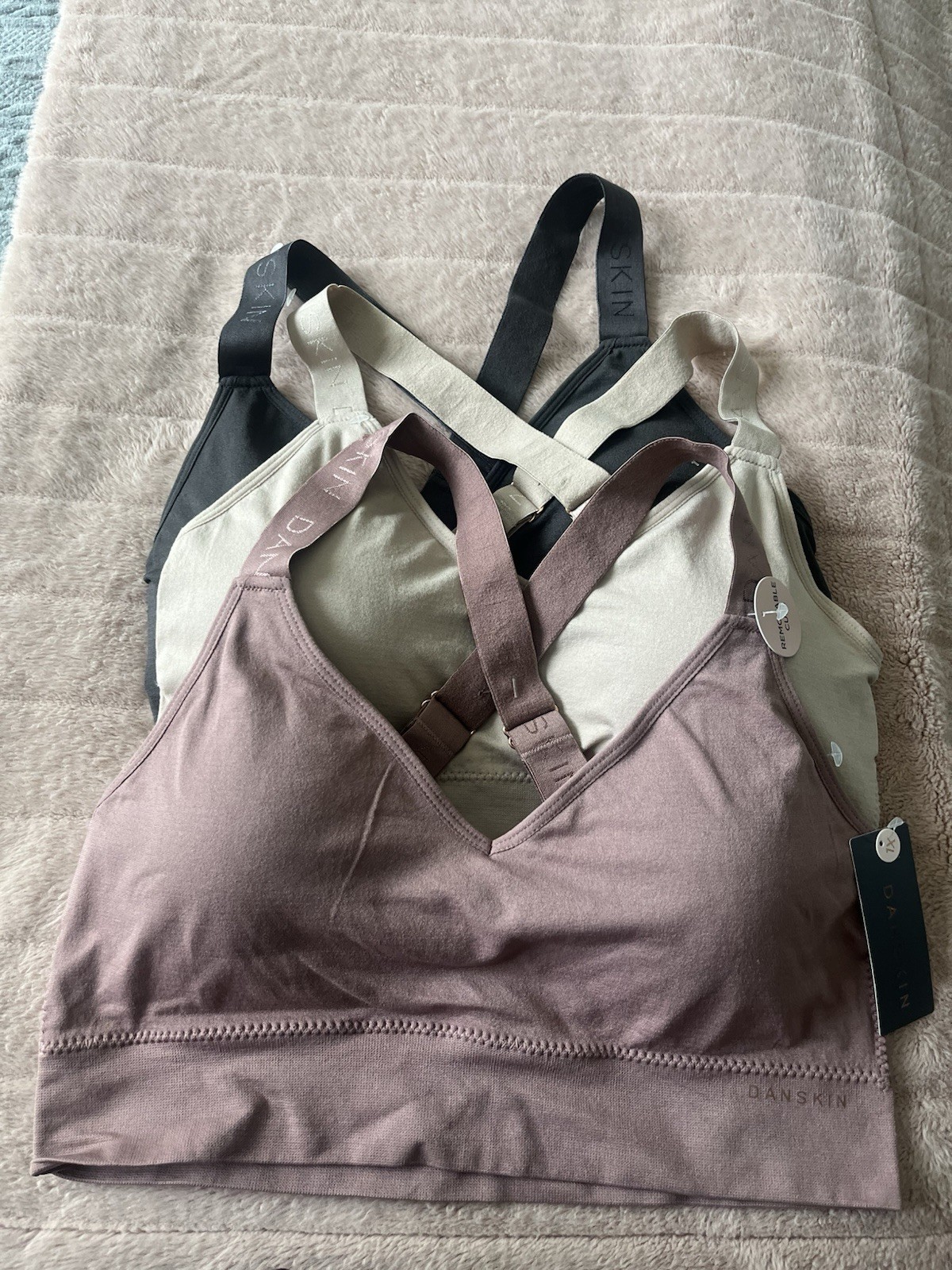 Danskin Women’s XL Sports Bra Lot of 3 Wireless Pullover Crossback Pads