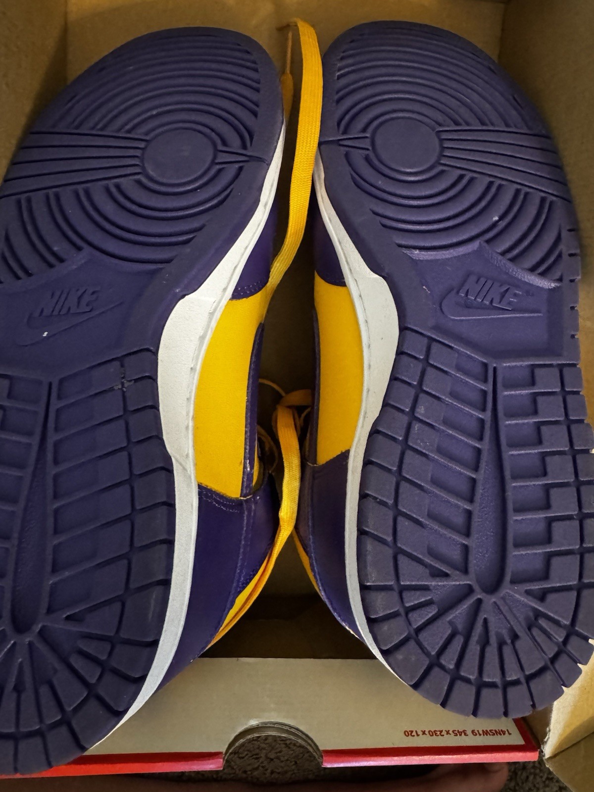 Nike Dunk Mid Top Lace-Up Sneaker Lakers Court Purple/University Gold DD1399-500