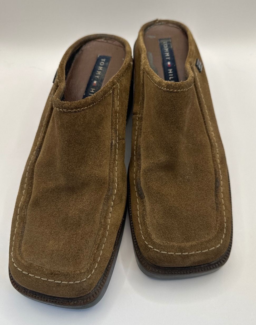 Vintage Womens Tommy Hilfiger Brown Square-Toed Suede Clogs 2.25″ heel Size 6.5M