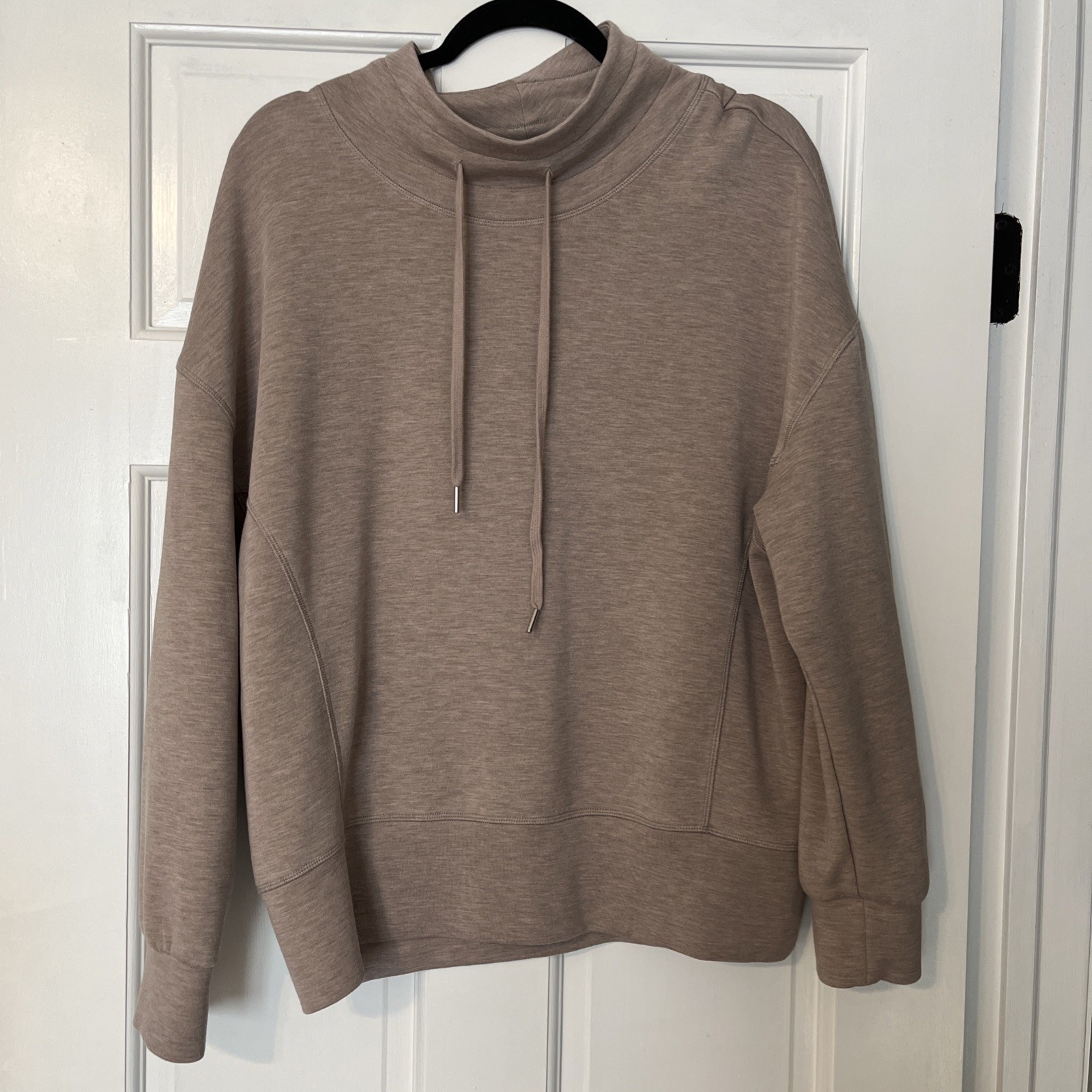 Varley Sweatshirt Womens Medium Oatmeal Oakdale Doublesoft Athleisure Preppy