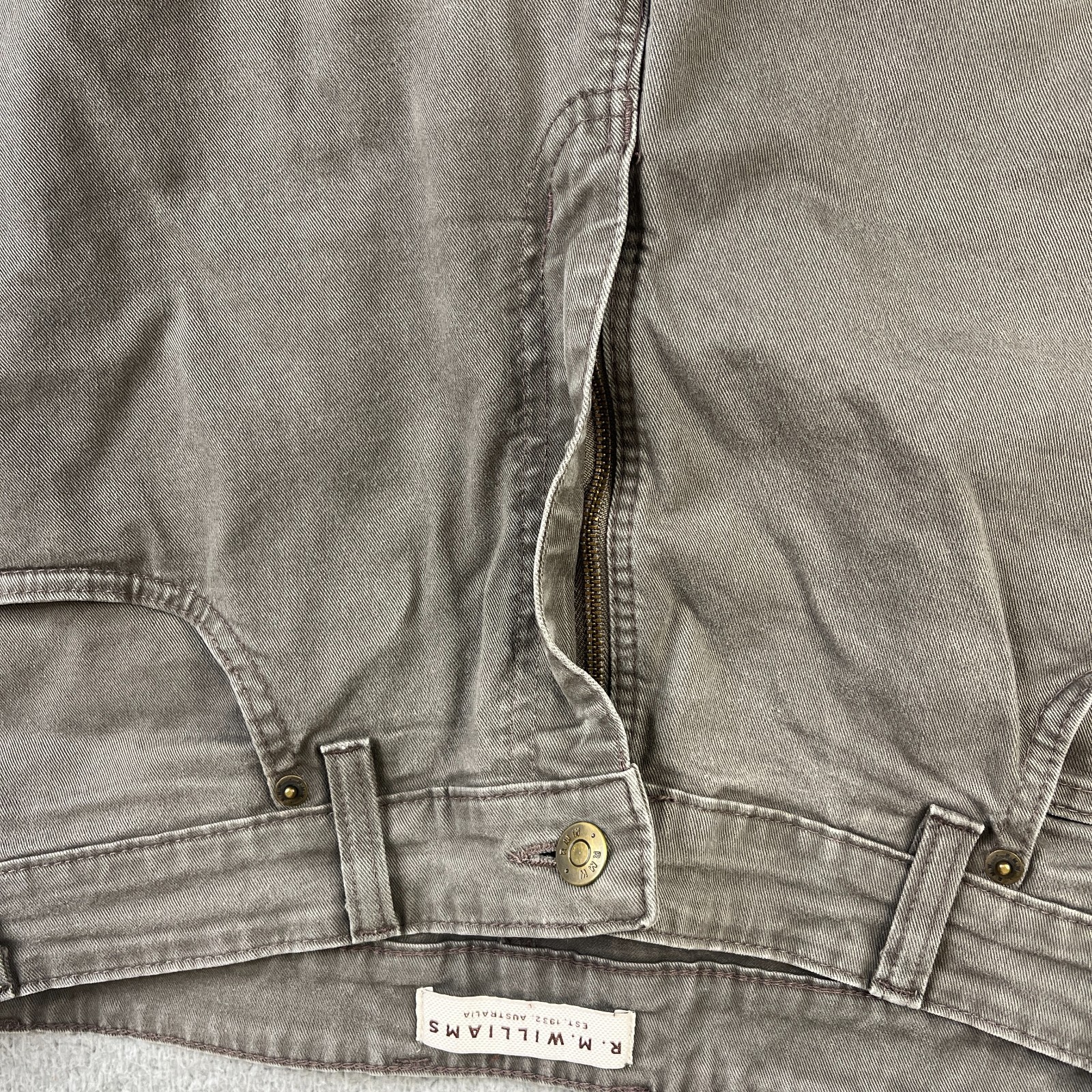 R.M Williams Jeans Men 38×32 Khaki Green Straight Leg Premium Denim Australia