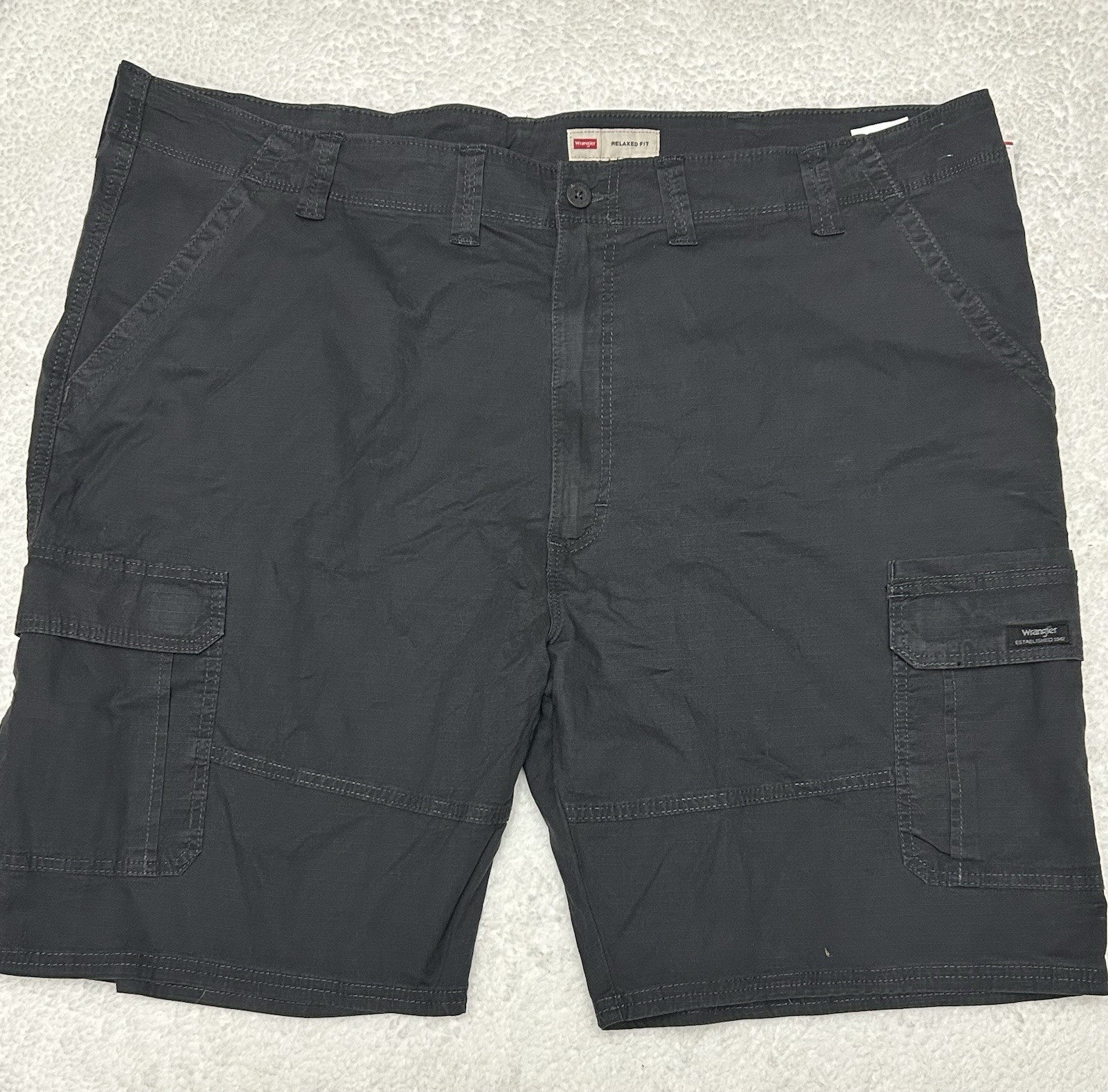 Wrangler Men’s 46 Cargo Shorts With Stretch Relaxed Fit Above Knee Dark Gray NEW