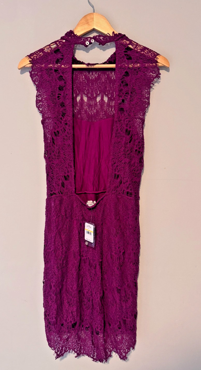 Free People Intimately Magenta Daydream Lace Open Back Dress size M New $98 DS15