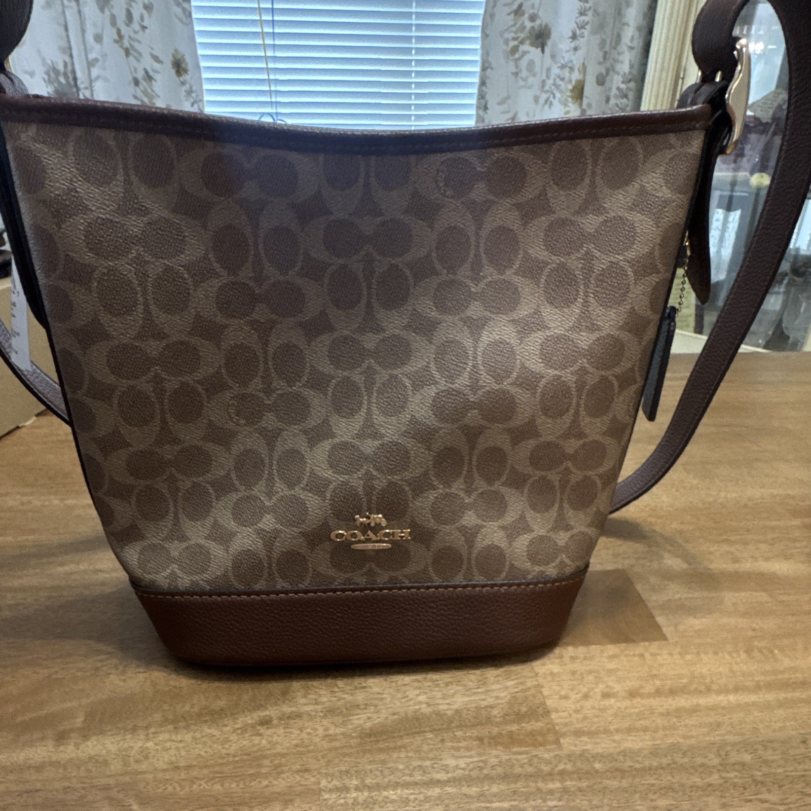 Coach Signature Brown/Tan Medium Crossbody Bag, Detachable Strap, Gold, Pockets